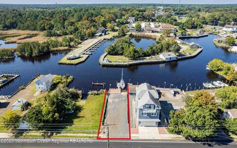 232 S Green Street, Tuckerton, NJ 08087