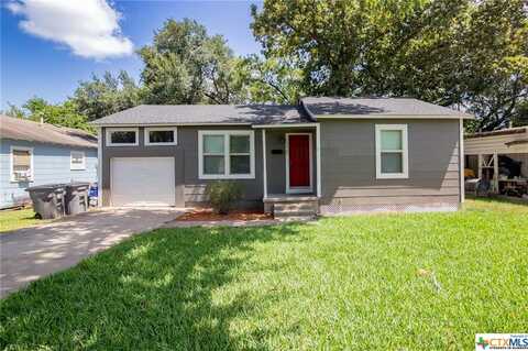 1402 E Mistletoe Avenue, Victoria, TX 77901