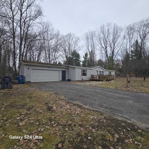 100 Burning Oak Court, Roscommon, MI 48653