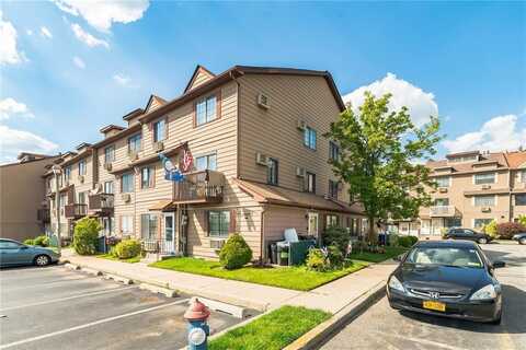 96 Lamped Loop, Staten Island, NY 10314