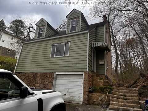 1027 Stadium Place, Charleston, WV 25311