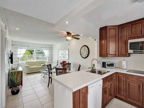3506 NW 49th Ave, Lauderdale Lakes, FL 33319