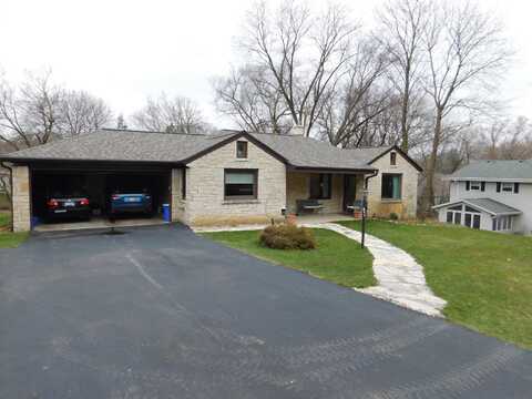 605 Sunny Slope Rd, Elm Grove, WI 53122