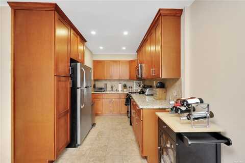 10-24 166, Beechhurst, NY 11357