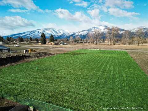 Nhn Lore Lane, Hamilton, MT 59840