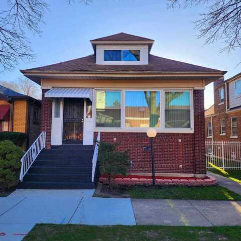 8409 S Maryland Avenue, Chicago, IL 60619