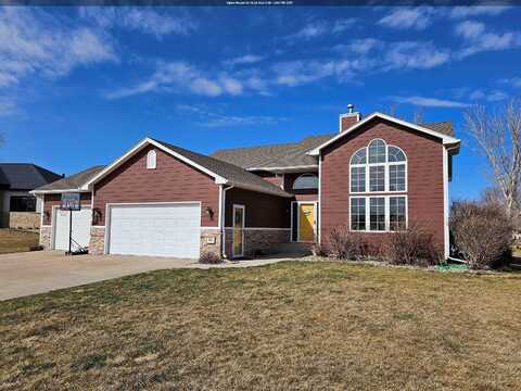 301 Fieldstone Crt, Jefferson, SD 57038