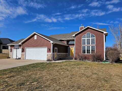 301 Fieldstone Crt, Jefferson, SD 57038