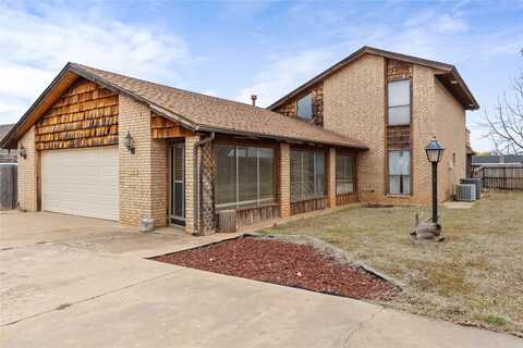 1005 Sherwood Road, Clinton, OK 73601