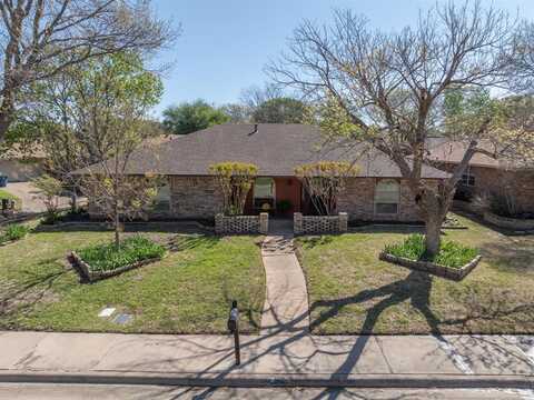 1925 Aspen Drive, Lewisville, TX 75077