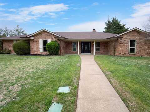 345 Pebblebrook Drive, DeSoto, TX 75115