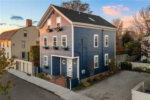 35 Marsh Street, Newport, RI 02840