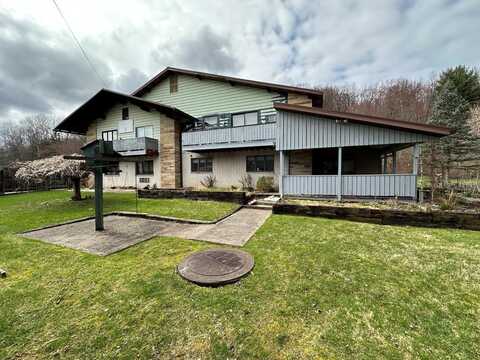 853 Allegheny, Franklin, PA 16323