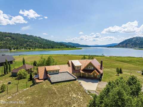 16 Camp Peine Rd, Sagle, ID 83860