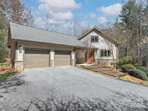 40 Ravenwood Drive, Fletcher, NC 28732