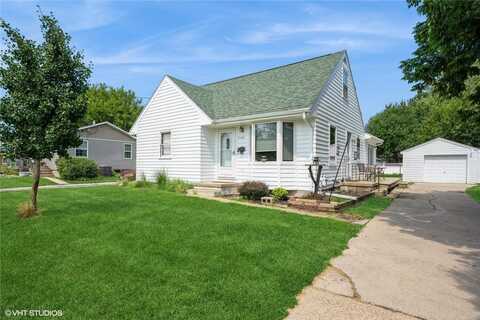 7107 Oliver Smith Drive, Urbandale, IA 50322