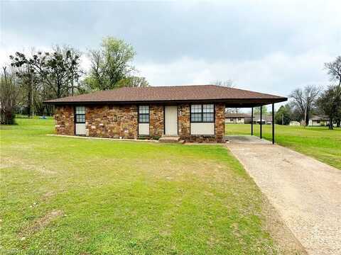 1913 N Maple ST, Sallisaw, OK 74955