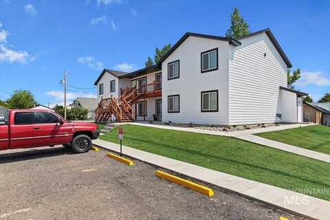 204 Texas St, Gooding, ID 83330