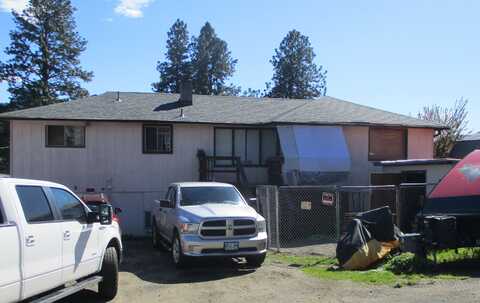 446 W Third Avenue, Sutherlin, OR 97479