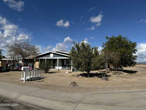 821 S Chemehuevi Ave, Parker, AZ 85344