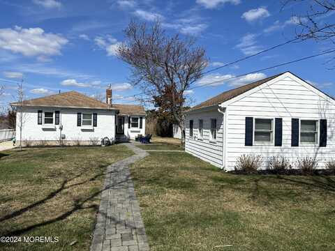 86 Bridge Avenue, Bay Head, NJ 08742