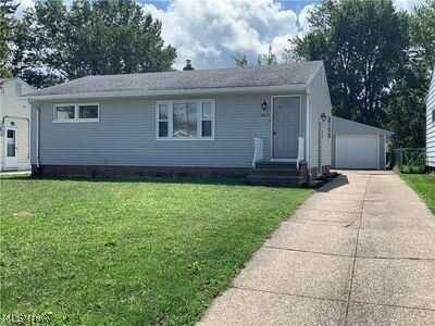 16017 Valleyview Avenue, Cleveland, OH 44135