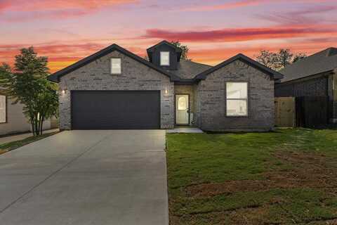 828 E Arlington Avenue, Fort Worth, TX 76104