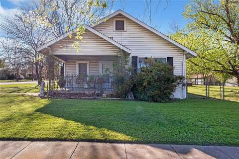 102 N Pecan Street W, Bells, TX 75414