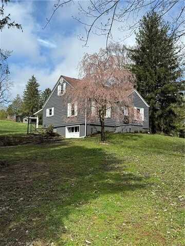 409 White School Rd, Unity, PA 15601