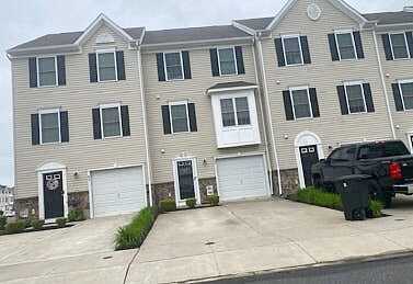 Oak, VINELAND, NJ 08361