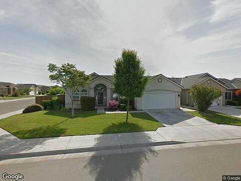 Shelly, FRESNO, CA 93727