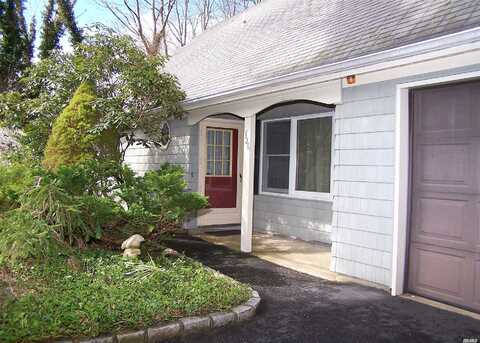 Hewlett, EAST PATCHOGUE, NY 11772