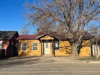 404 Margaret Avenue, Dalhart, TX 79022