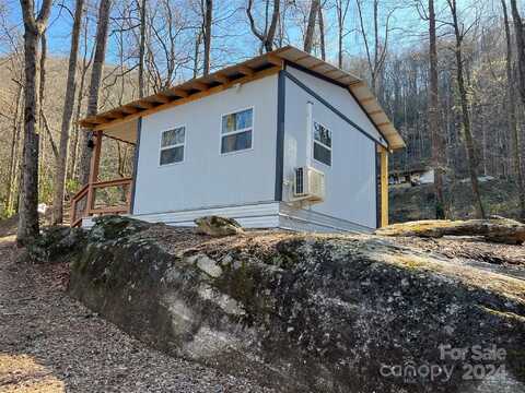 95 Johnny Marlow Road, Fairview, NC 28730