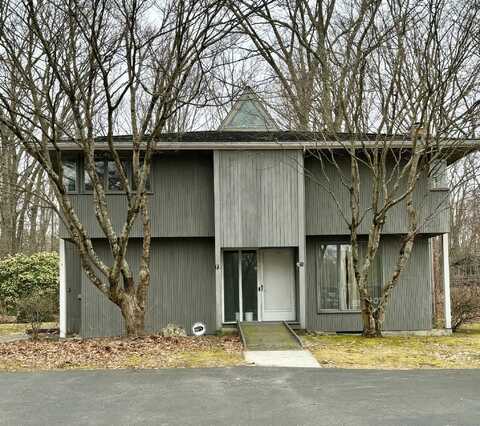 73 Hillyndale Road, Mansfield Center, CT 06268