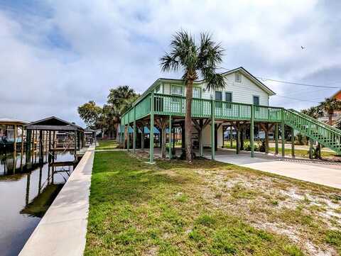 57 9th Ave, Horseshoe Beach, FL 32648