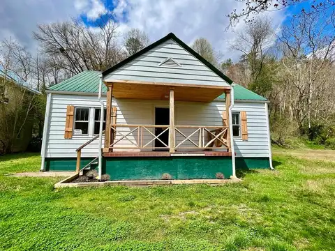 8800 Mason Lane, East Point, KY 41216