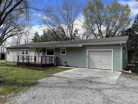 229 W 56th Ave, Hutchinson, KS 67502