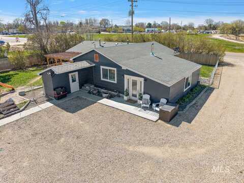 3304 N Middleton Rd., Nampa, ID 83651