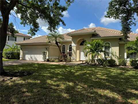 1574 NW 103rd Ter, Coral Springs, FL 33071