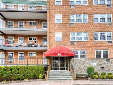 30 Pearsall Avenue, Glen Cove, NY 11542