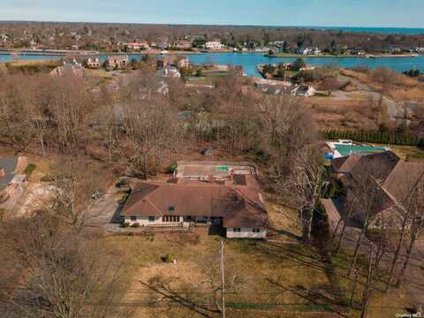 75 S Saxon Avenue, Bay Shore, NY 11706