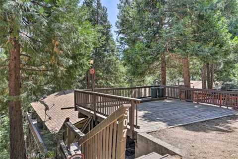 607 E Victoria Court, Lake Arrowhead, CA 92352