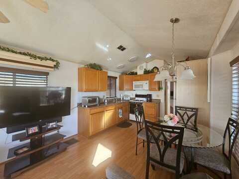 650 N Hawes Rd, Mesa, AZ 85207