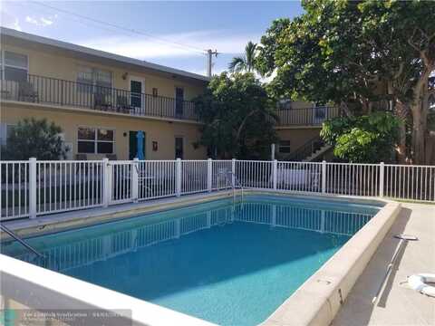 3252 NE 13th St, Pompano Beach, FL 33062