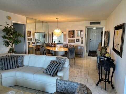 299 NW 52nd Terrace, Boca Raton, FL 33487