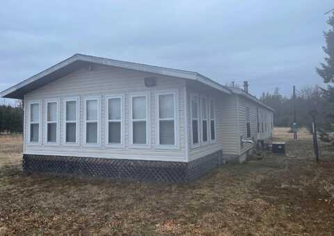 9593 S Willows, Roscommon, MI 48653