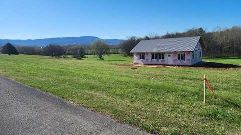 176 Meadow Land LN, Pikeville, TN 37367