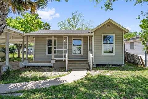 1021 E B Ave, Kingsville, TX 78363