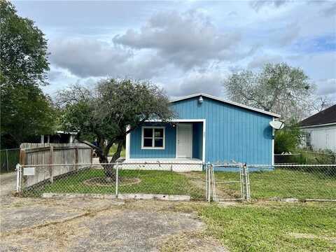 307 W 4th St, Bishop, TX 78343